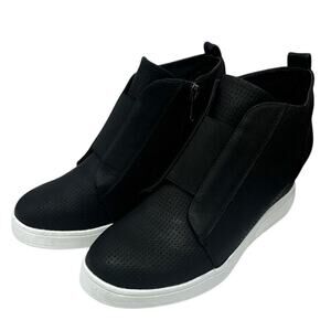 Journee Clara Women's Wedge Sneakers Size 9 Black White